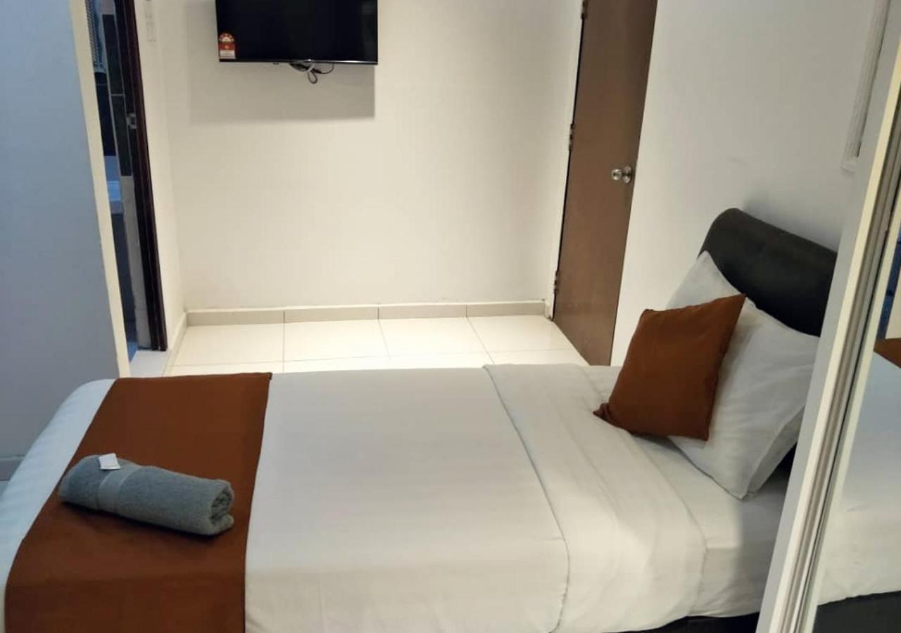 Hotel Ec Double Star Klia 1-Klia 2 Sepang Esterno foto