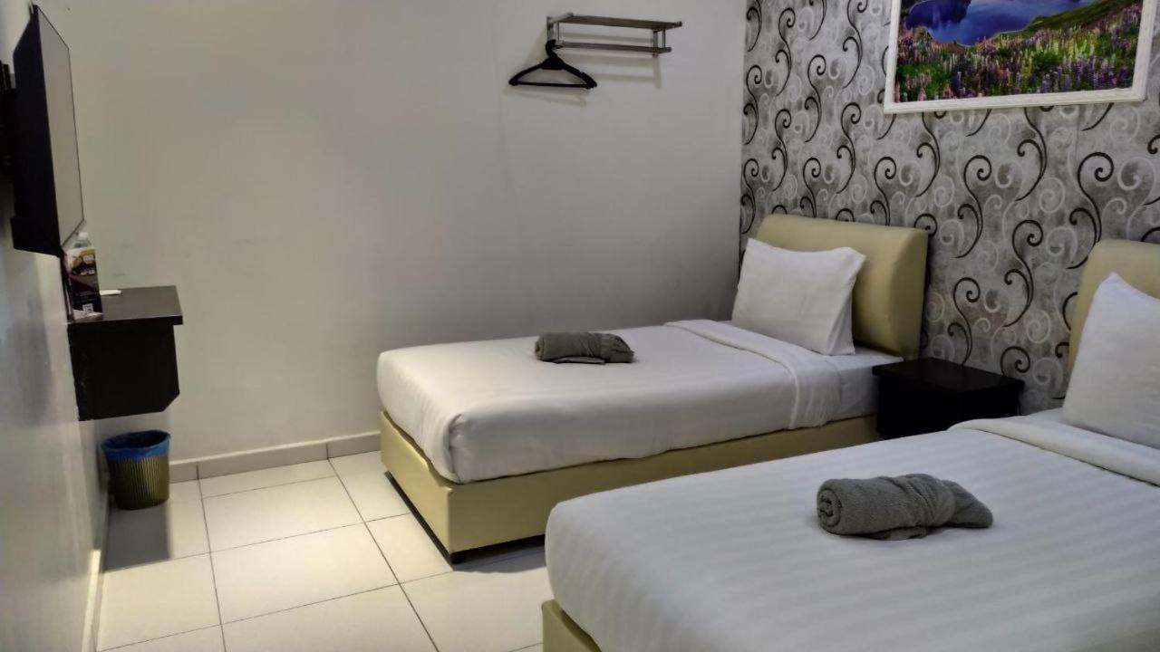 Hotel Ec Double Star Klia 1-Klia 2 Sepang Esterno foto