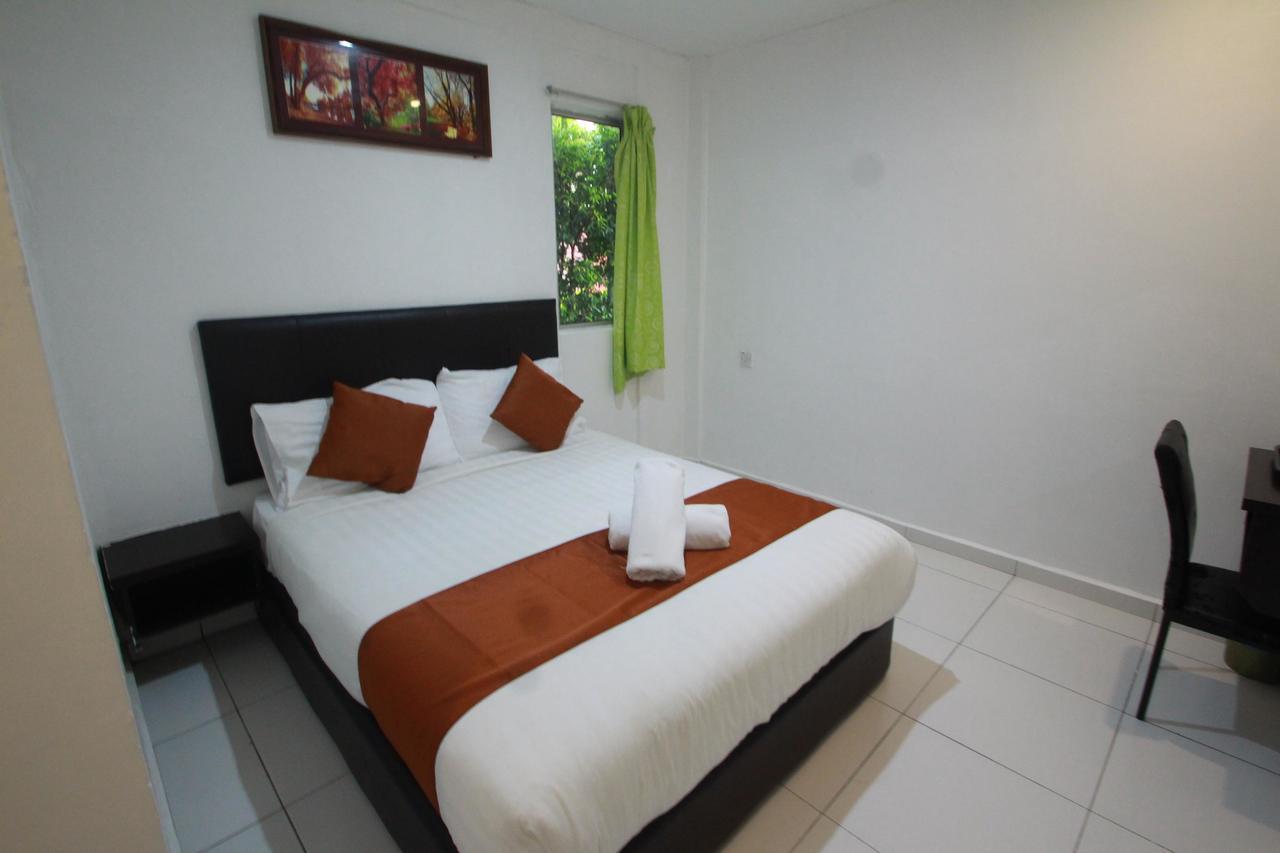 Hotel Ec Double Star Klia 1-Klia 2 Sepang Esterno foto